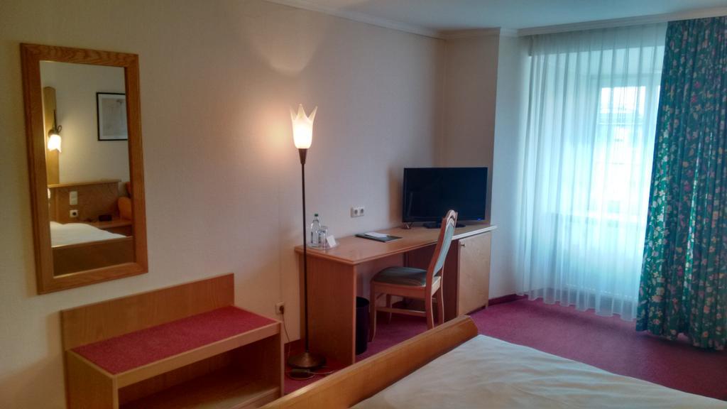 Altstadt- Und Businesshotel Pfaubraeu - Brauereigasthof - Fruehstuecksbuffet - Kostenfreie Radgarage - Hunde Willkommen Hotel